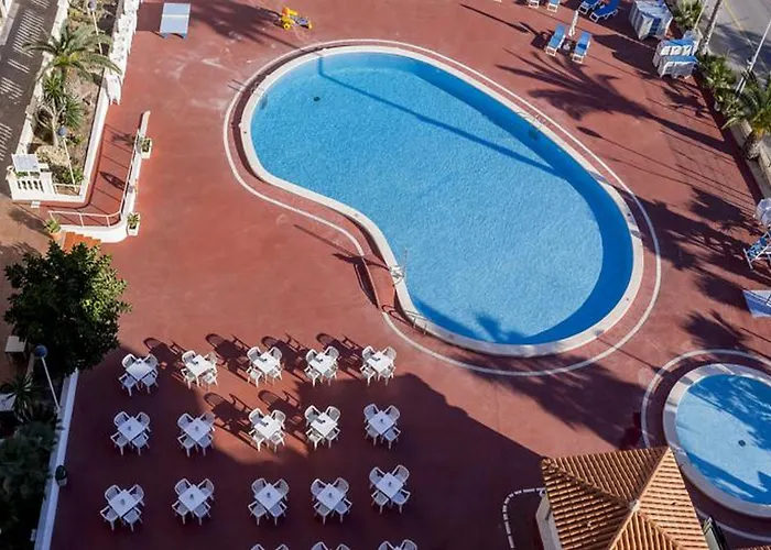 奥里韦拉普托雷维耶哈酒店 3* 托雷维耶哈