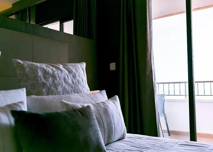 奥里韦拉普托雷维耶哈酒店 3*