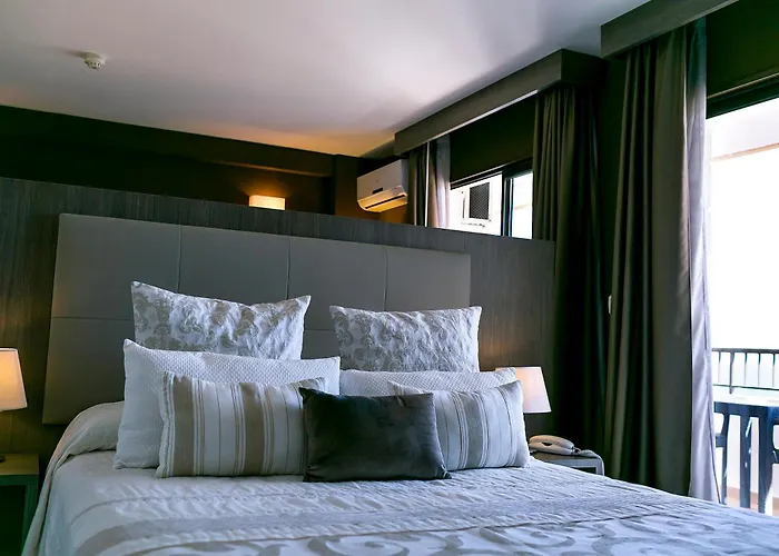 奥里韦拉普托雷维耶哈酒店 酒店 托雷维耶哈