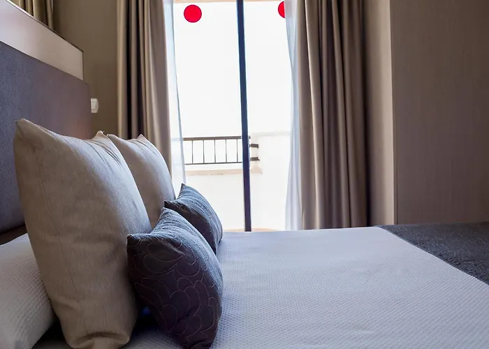 奥里韦拉普托雷维耶哈酒店 托雷维耶哈