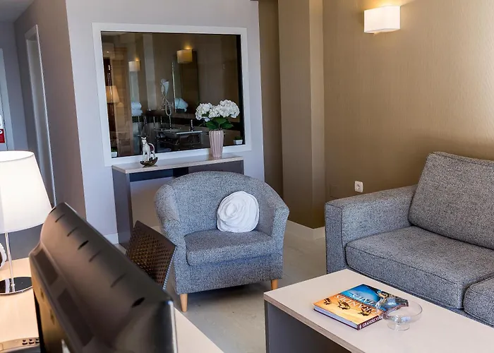 奥里韦拉普托雷维耶哈酒店 酒店 3*